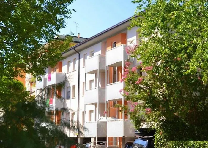 Flat Just Few Steps From The Apartman