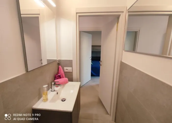 Flat Just Few Steps From The Appartamento